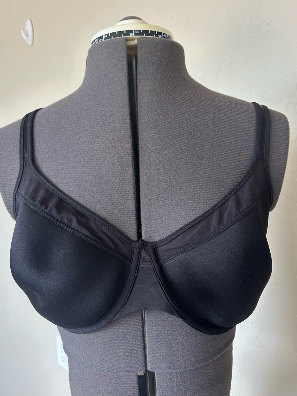 Bali 40C Bra Black Womens Adjustable Back Closure Smooth Underwire Comfort (1874